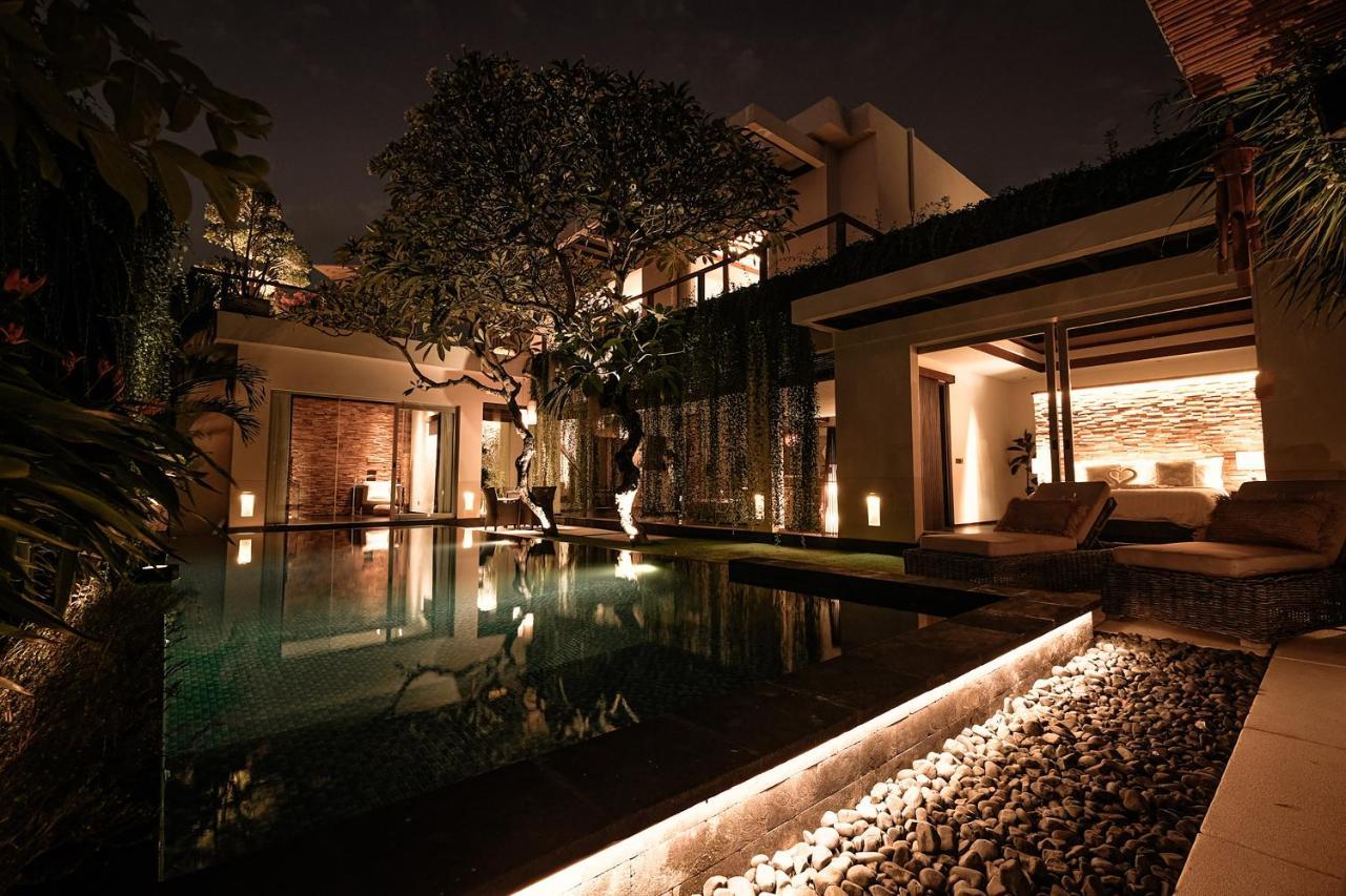 Sunset Palms Beach Villa Jimbaran Exterior foto